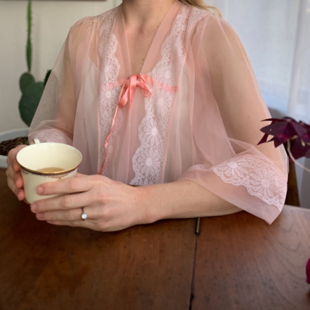 Movie star vintage pink robe